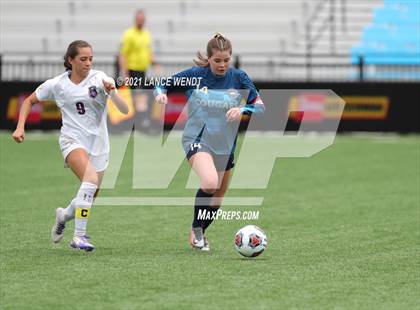 Thumbnail 1 in Evergreen vs. Holy Family (CHSAA 4A Championship) photogallery.