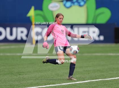 Thumbnail 3 in Evergreen vs. Holy Family (CHSAA 4A Championship) photogallery.