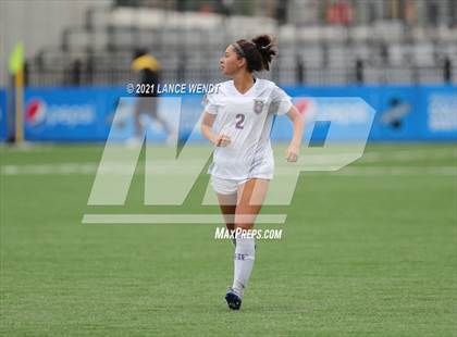 Thumbnail 2 in Evergreen vs. Holy Family (CHSAA 4A Championship) photogallery.