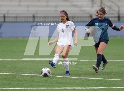 Thumbnail 3 in Evergreen vs. Holy Family (CHSAA 4A Championship) photogallery.