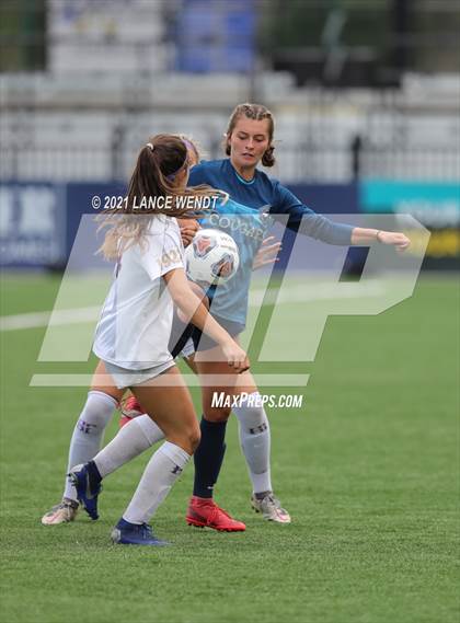Thumbnail 2 in Evergreen vs. Holy Family (CHSAA 4A Championship) photogallery.