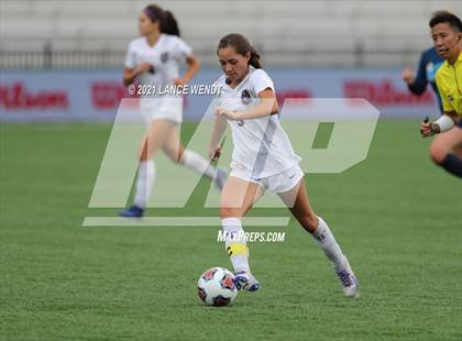 Thumbnail 3 in Evergreen vs. Holy Family (CHSAA 4A Championship) photogallery.