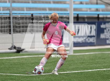 Thumbnail 1 in Evergreen vs. Holy Family (CHSAA 4A Championship) photogallery.