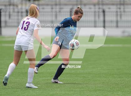 Thumbnail 3 in Evergreen vs. Holy Family (CHSAA 4A Championship) photogallery.