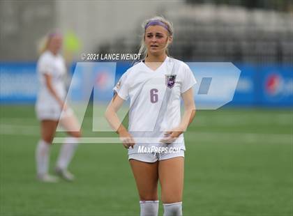 Thumbnail 2 in Evergreen vs. Holy Family (CHSAA 4A Championship) photogallery.