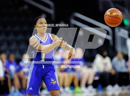 Thumbnail 2 in Papillion-LaVista vs. Omaha North photogallery.