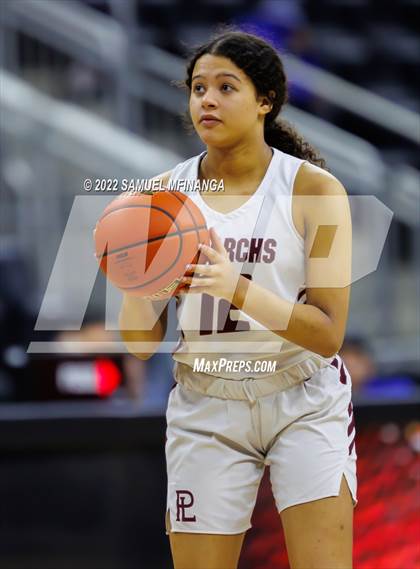 Thumbnail 3 in Papillion-LaVista vs. Omaha North photogallery.