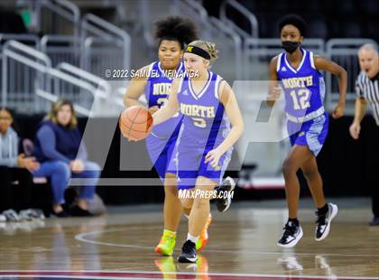 Thumbnail 3 in Papillion-LaVista vs. Omaha North photogallery.