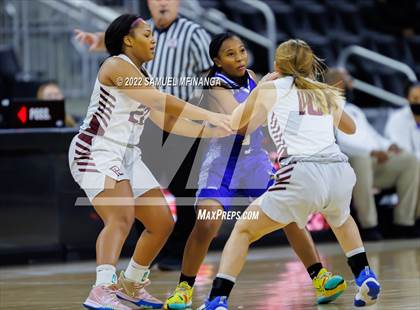 Thumbnail 3 in Papillion-LaVista vs. Omaha North photogallery.