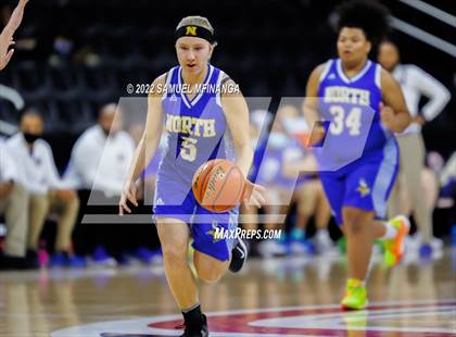 Thumbnail 3 in Papillion-LaVista vs. Omaha North photogallery.
