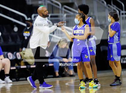 Thumbnail 2 in Papillion-LaVista vs. Omaha North photogallery.