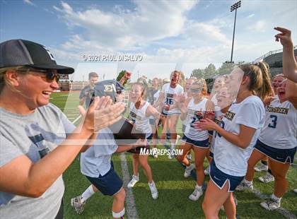 Thumbnail 1 in Evergreen vs. Castle View (CHSAA 4A State Final) photogallery.