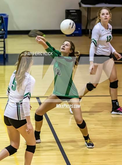 Thumbnail 1 in Tampa Catholic @ Land O' Lakes photogallery.