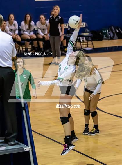 Thumbnail 2 in Tampa Catholic @ Land O' Lakes photogallery.
