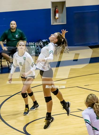 Thumbnail 1 in Tampa Catholic @ Land O' Lakes photogallery.