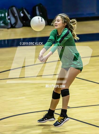 Thumbnail 3 in Tampa Catholic @ Land O' Lakes photogallery.