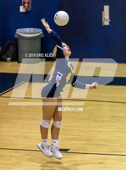 Thumbnail 3 in Tampa Catholic @ Land O' Lakes photogallery.