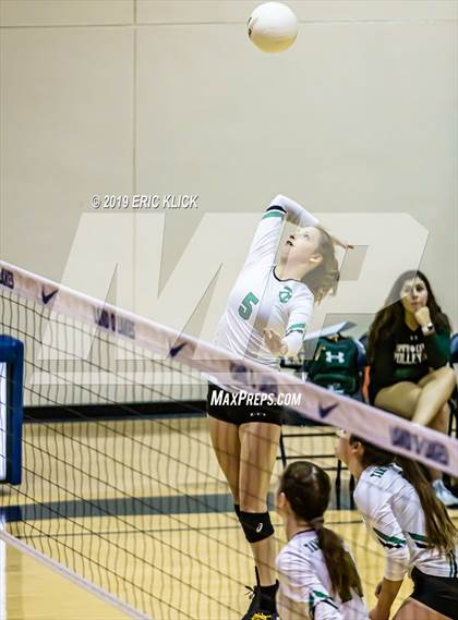 Thumbnail 3 in Tampa Catholic @ Land O' Lakes photogallery.