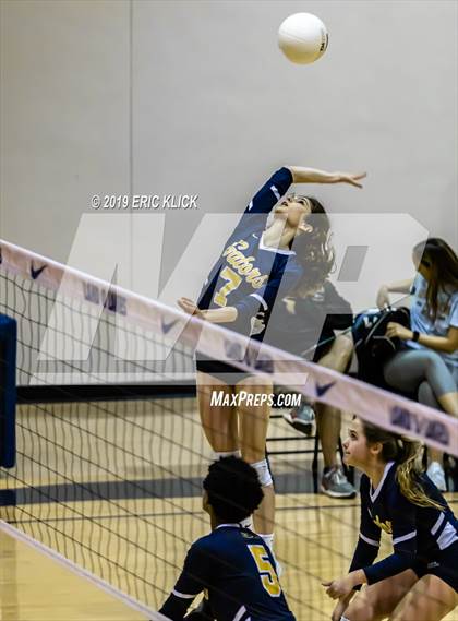 Thumbnail 3 in Tampa Catholic @ Land O' Lakes photogallery.