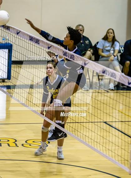 Thumbnail 3 in Tampa Catholic @ Land O' Lakes photogallery.