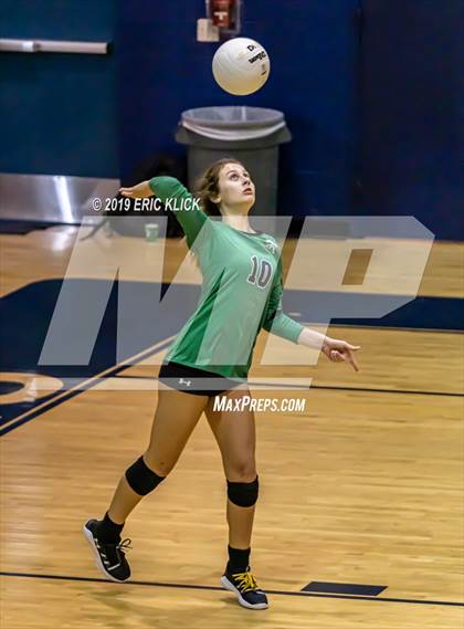 Thumbnail 1 in Tampa Catholic @ Land O' Lakes photogallery.