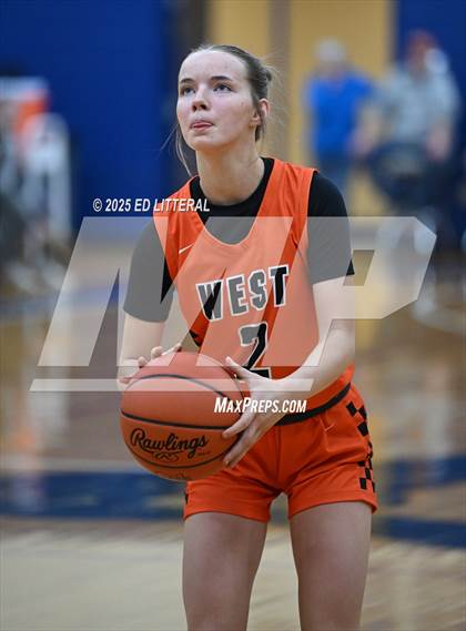 Thumbnail 3 in Federal Hocking vs. Portsmouth West photogallery.
