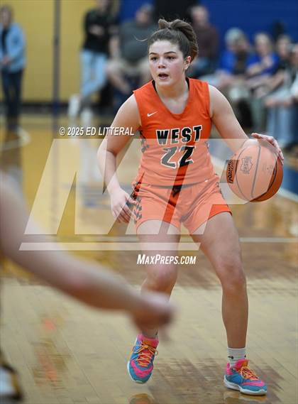 Thumbnail 1 in Federal Hocking vs. Portsmouth West photogallery.
