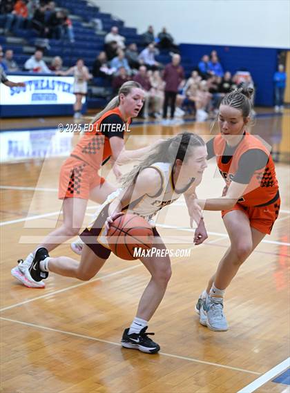 Thumbnail 3 in Federal Hocking vs. Portsmouth West photogallery.