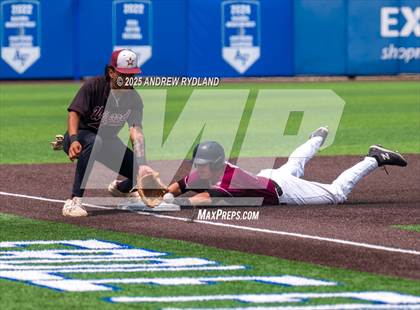 Thumbnail 2 in Windsor vs. Cheyenne Mountain (CHSAA 4A Round 4) photogallery.