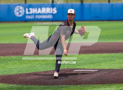 Thumbnail 2 in Windsor vs. Cheyenne Mountain (CHSAA 4A Round 4) photogallery.