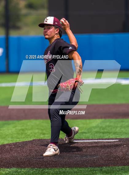 Thumbnail 2 in Windsor vs. Cheyenne Mountain (CHSAA 4A Round 4) photogallery.