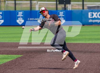 Thumbnail 3 in Windsor vs. Cheyenne Mountain (CHSAA 4A Round 4) photogallery.