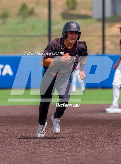 Thumbnail 2 in Windsor vs. Cheyenne Mountain (CHSAA 4A Round 4) photogallery.