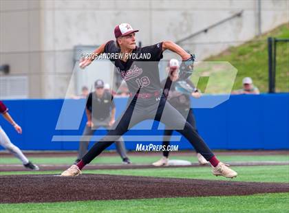 Thumbnail 1 in Windsor vs. Cheyenne Mountain (CHSAA 4A Round 4) photogallery.
