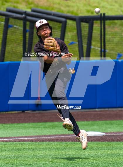 Thumbnail 1 in Windsor vs. Cheyenne Mountain (CHSAA 4A Round 4) photogallery.