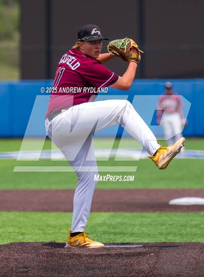 Thumbnail 3 in Windsor vs. Cheyenne Mountain (CHSAA 4A Round 4) photogallery.