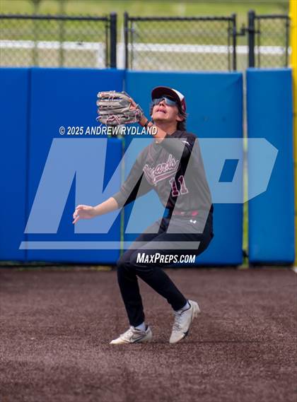 Thumbnail 1 in Windsor vs. Cheyenne Mountain (CHSAA 4A Round 4) photogallery.