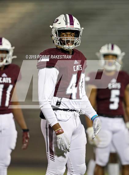 Thumbnail 1 in Palestine vs. Life Waxahachie (UIL 4A Division 1 Region 3 Bi-District) photogallery.