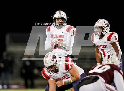 Thumbnail 3 in Palestine vs. Life Waxahachie (UIL 4A Division 1 Region 3 Bi-District) photogallery.