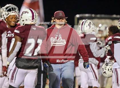 Thumbnail 1 in Palestine vs. Life Waxahachie (UIL 4A Division 1 Region 3 Bi-District) photogallery.