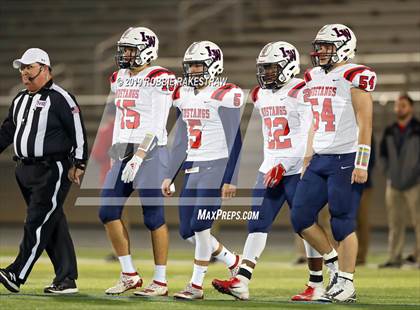 Thumbnail 2 in Palestine vs. Life Waxahachie (UIL 4A Division 1 Region 3 Bi-District) photogallery.