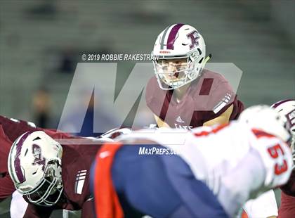 Thumbnail 1 in Palestine vs. Life Waxahachie (UIL 4A Division 1 Region 3 Bi-District) photogallery.