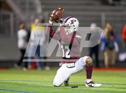 Thumbnail 1 in Palestine vs. Life Waxahachie (UIL 4A Division 1 Region 3 Bi-District) photogallery.