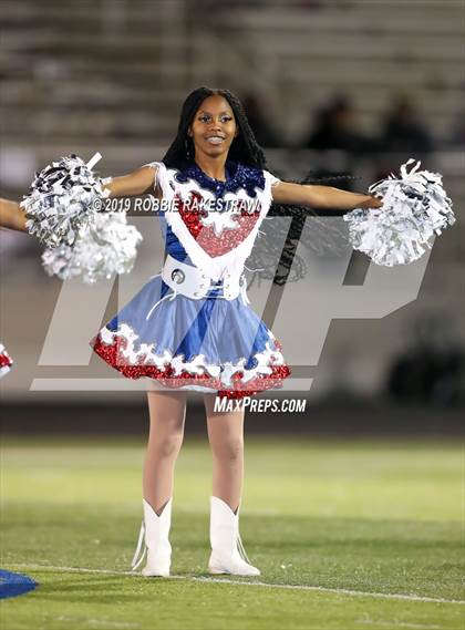 Thumbnail 3 in Palestine vs. Life Waxahachie (UIL 4A Division 1 Region 3 Bi-District) photogallery.