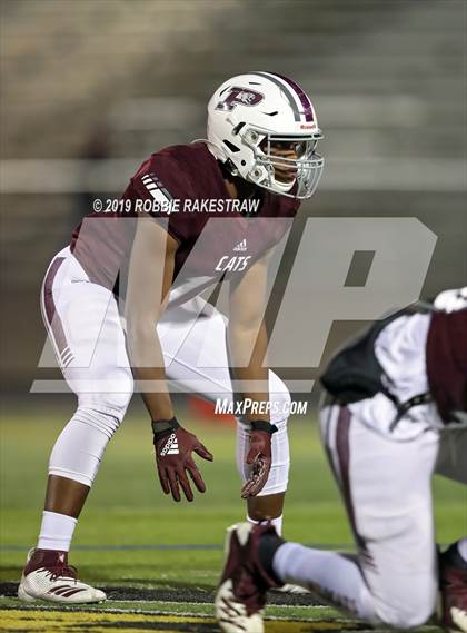 Thumbnail 3 in Palestine vs. Life Waxahachie (UIL 4A Division 1 Region 3 Bi-District) photogallery.