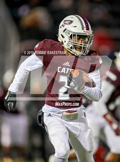 Thumbnail 3 in Palestine vs. Life Waxahachie (UIL 4A Division 1 Region 3 Bi-District) photogallery.