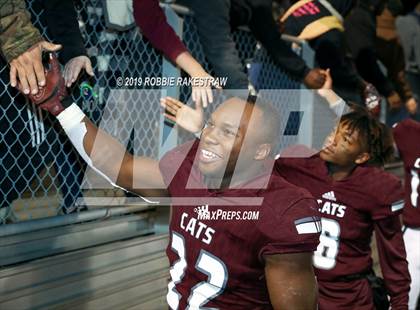 Thumbnail 1 in Palestine vs. Life Waxahachie (UIL 4A Division 1 Region 3 Bi-District) photogallery.
