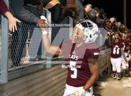 Thumbnail 3 in Palestine vs. Life Waxahachie (UIL 4A Division 1 Region 3 Bi-District) photogallery.