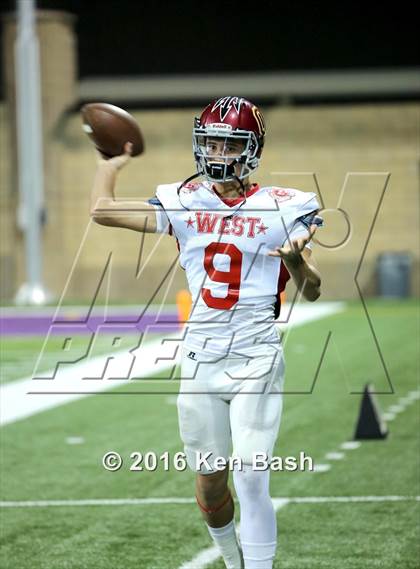 Thumbnail 1 in Ventura County East vs. West All-Star Game photogallery.