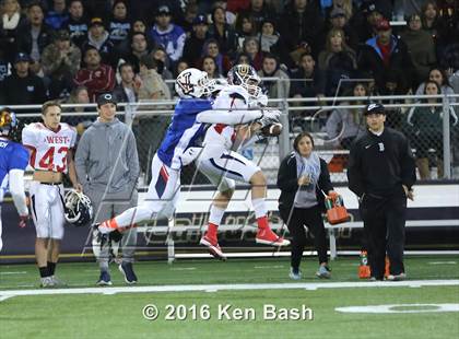 Thumbnail 1 in Ventura County East vs. West All-Star Game photogallery.